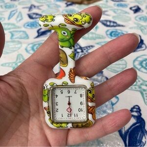 Nurses, teachers, waitresses will love this Reptile-Themed Watch Design